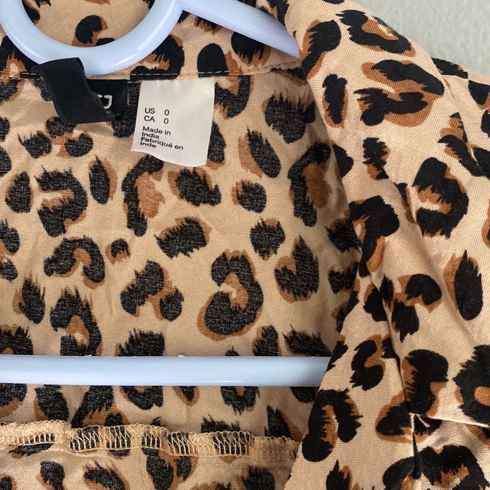 Leopard print top - Picture 2 of 3